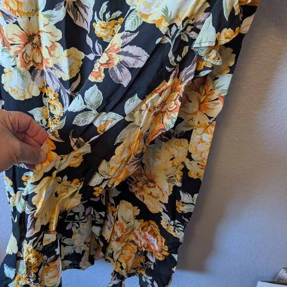 NWT Bardot Floral Ruffled Hi-Lo V-Neck Dress Black and Yellow Faux Wrap Sz 12 L - Picture 10 of 16